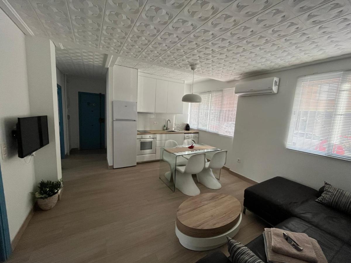 Modernized 3-Bedroom Flat 500M To The Beach Valencia Exteriör bild